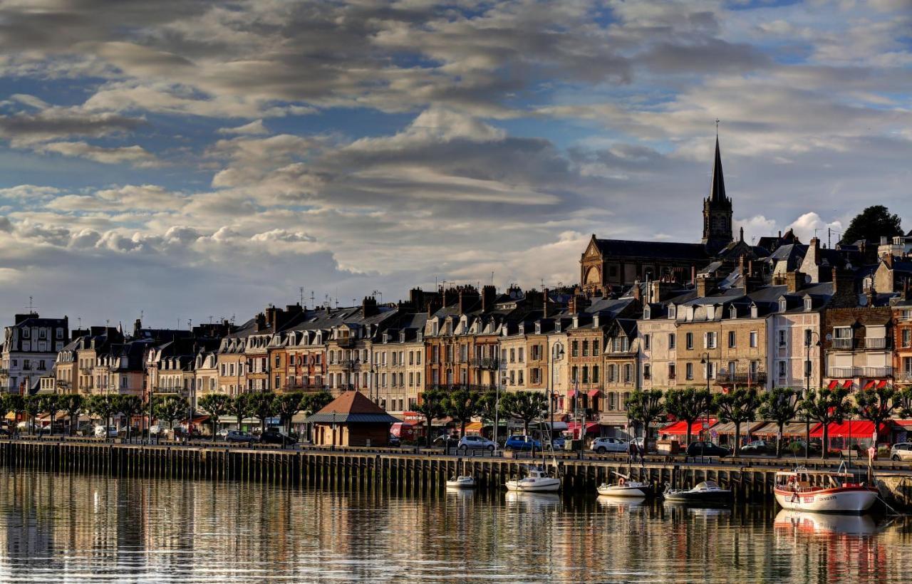 Trouville Sur Mer Vue Sur La Touque 外观 照片
